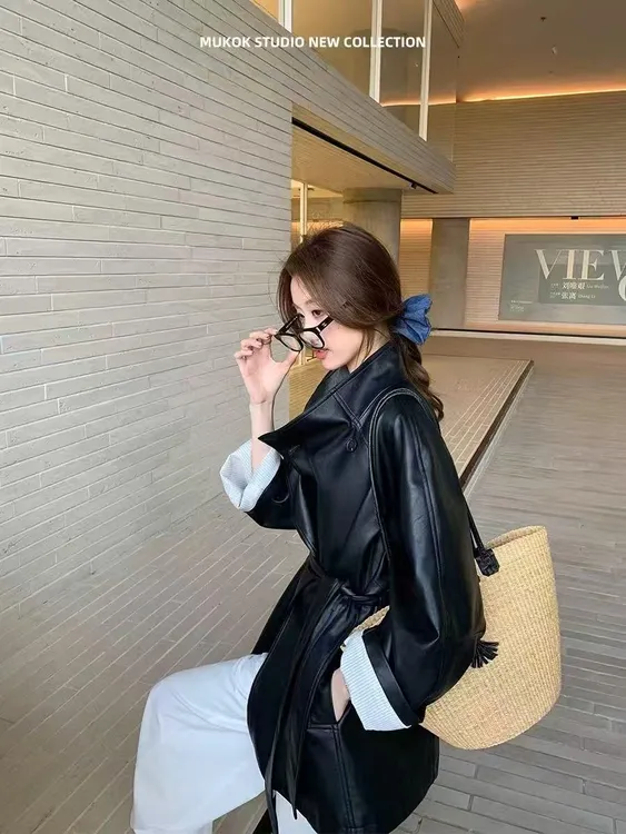 一粒扣黑色系带收腰皮衣女2025秋季新款设计感廓形宽松立领外套 