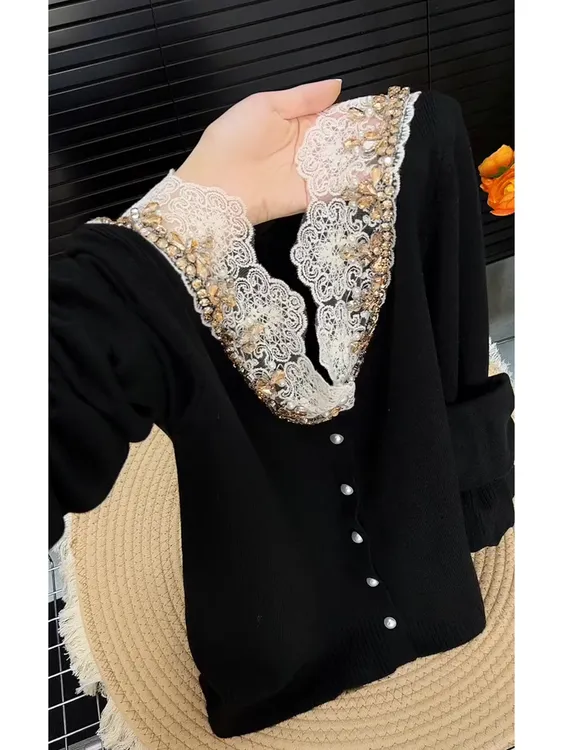 法式镂空蕾丝花边钉珠长袖v领纯色黑色上衣女2025早秋设计感小衫