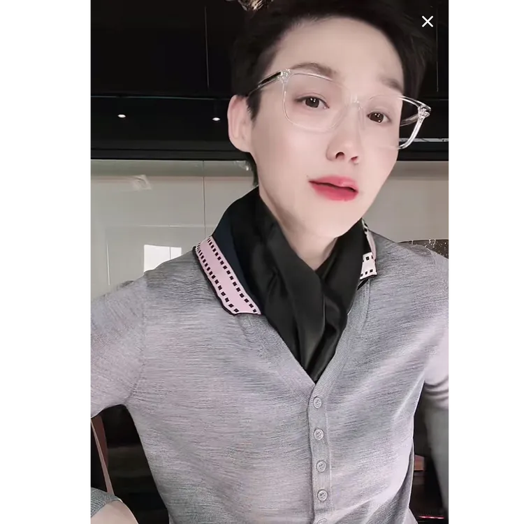 双面异色 16姆米真丝素绉缎 玫瑰提花 丝巾WJ0112