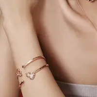 3960手镯750黄金18k金镶钻手镯