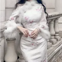 LHMknk1活动画报夫人原创自制新中式温柔浪漫毛领旗袍连衣裙 白玉