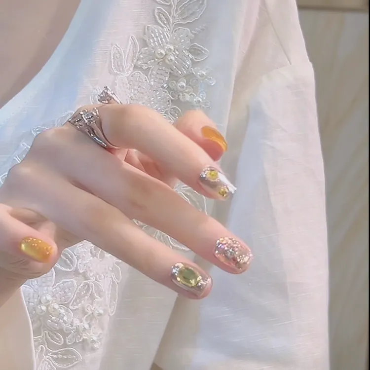 TugeNail“质感欧尼”韩系爱豆同款亮片撞色设计师穿戴甲米米专属