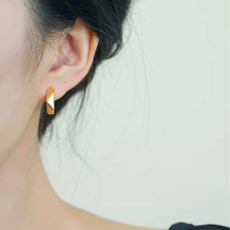  金色耳环新款高级感不规则耳圈耳扣小众设计感女