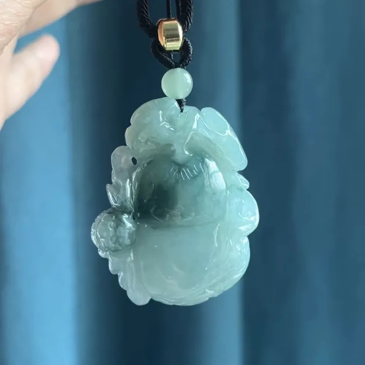 天然缅甸翡翠冰绿大葫芦