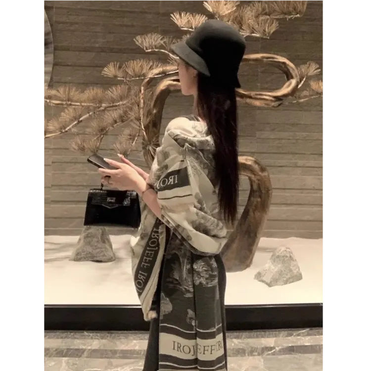 御姐吊带披肩女秋冬季新中式双面印花空调房披肩高级感轻奢围巾