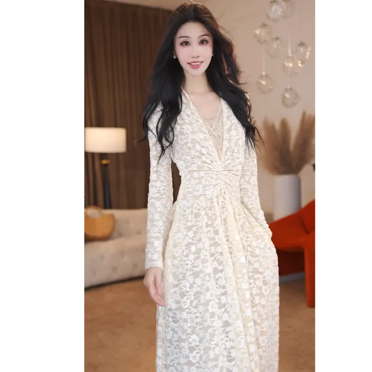 【可可专属】维也纳花蔓 冬季新款高级感轻奢修身显瘦连衣裙-HZ1225