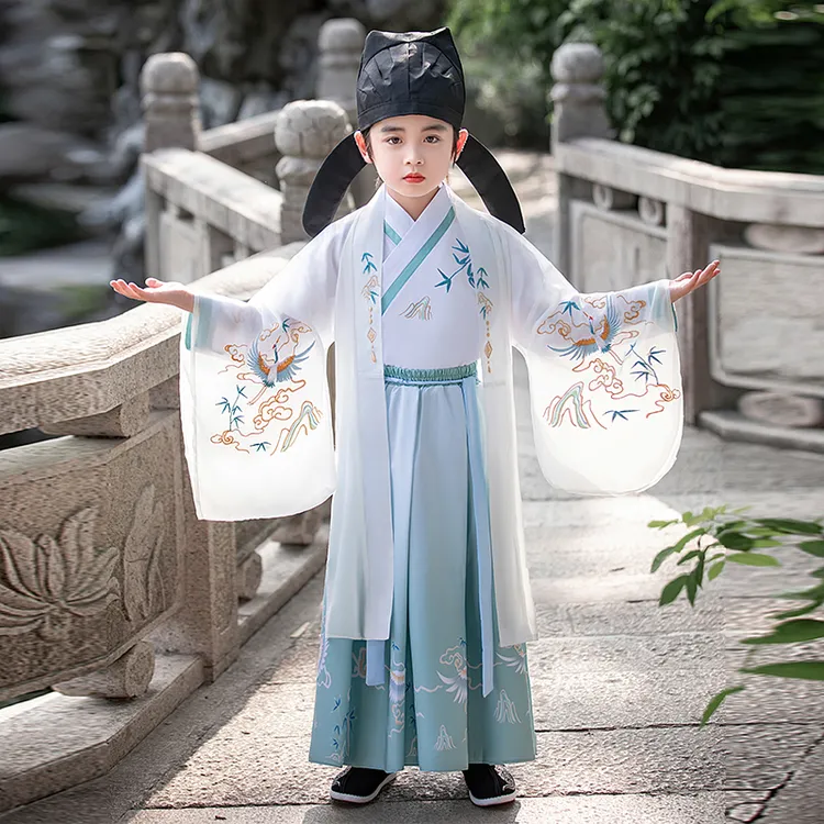 汉服男童国学服小学生开笔礼表演服装男孩套装三字经弟子规演出服