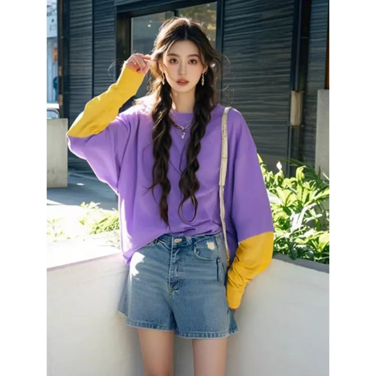 今年流行的设计感超好看韩系打底衫撞色宽松长袖t恤女配牛仔短裤