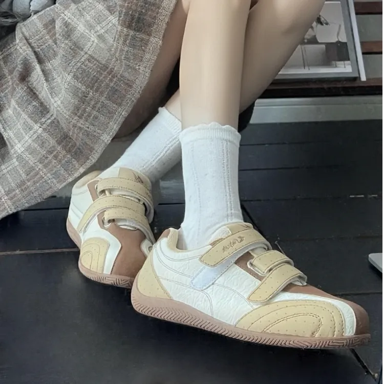 飞跃2025新款魔术贴休闲鞋轻便运动鞋百搭平底板鞋女秋季波点