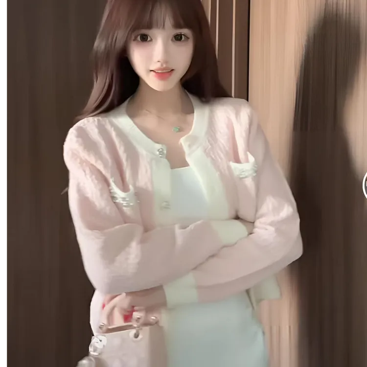 奶油小香肌理感拼接撞色毛衣女春秋慵懒风亮钻外套针织开衫上衣