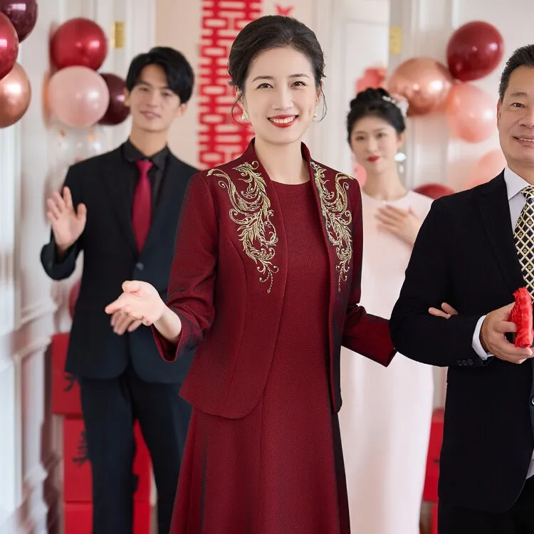 喜婆婆婚宴礼服高端新款妈妈婚礼敬酒服连衣裙重工高端大气上档次