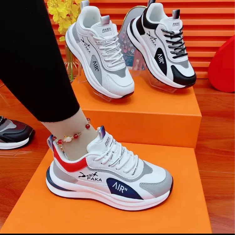 派卡【皮面】2025秋冬男女同款情侣百搭轻便软底运动休闲跑步老爹鞋