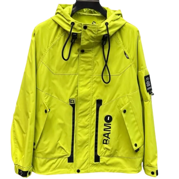 春秋男士户外运动休闲连帽时尚百搭夹克冲锋衣外套