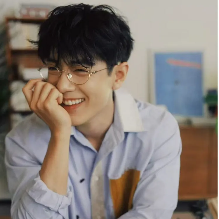 Molsion/陌森【战战生日同款】蛋仔镜甜美精致超轻钛架高质感MA7036