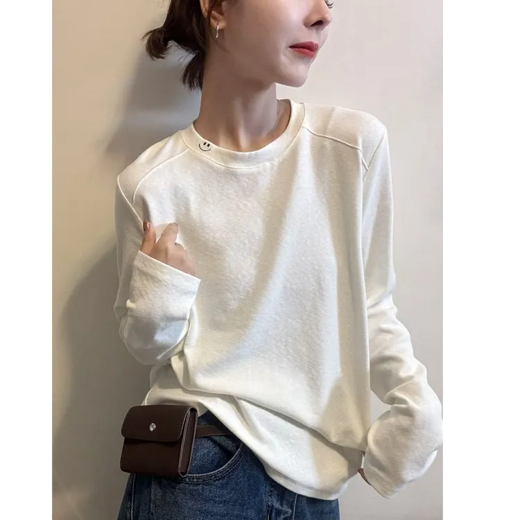 独特漂亮早秋上衣2025秋冬新款白色长袖T恤女笑脸刺绣圆领打底衫
