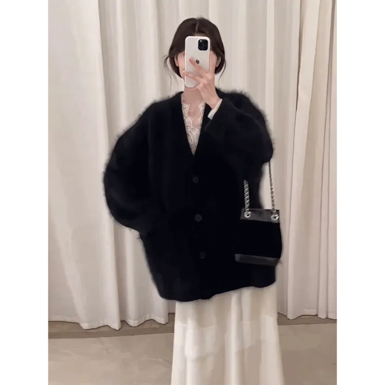 颜值拉满！黑色毛衣外套女秋冬新款韩系慵懒风高级感软糯针织开衫