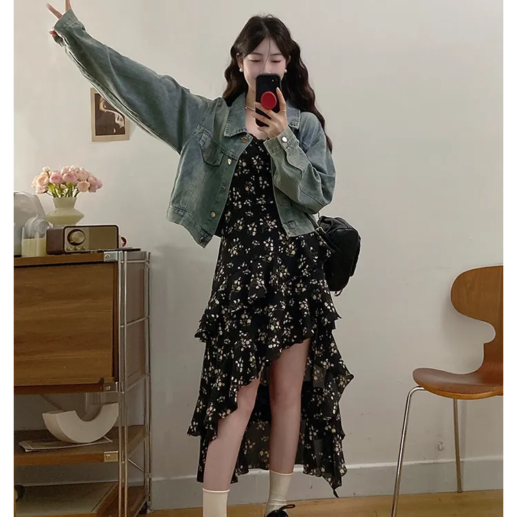 大码女装黑色荷叶边不规则碎花吊带裙蓝色短款气质牛仔外套套装