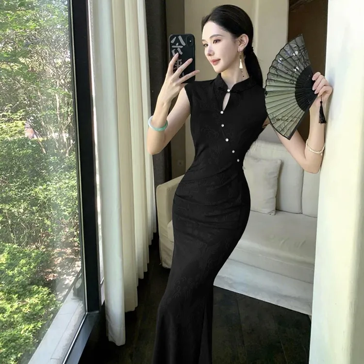 赫本风超好看修身包臀连衣裙新中式国风改良旗袍长裙2025夏季穿搭