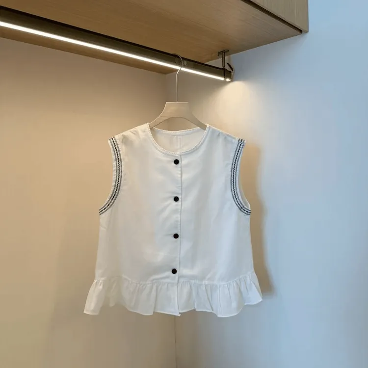 设计感小香风气质单排扣无袖马甲女夏季2025新款百搭时尚撞色上衣