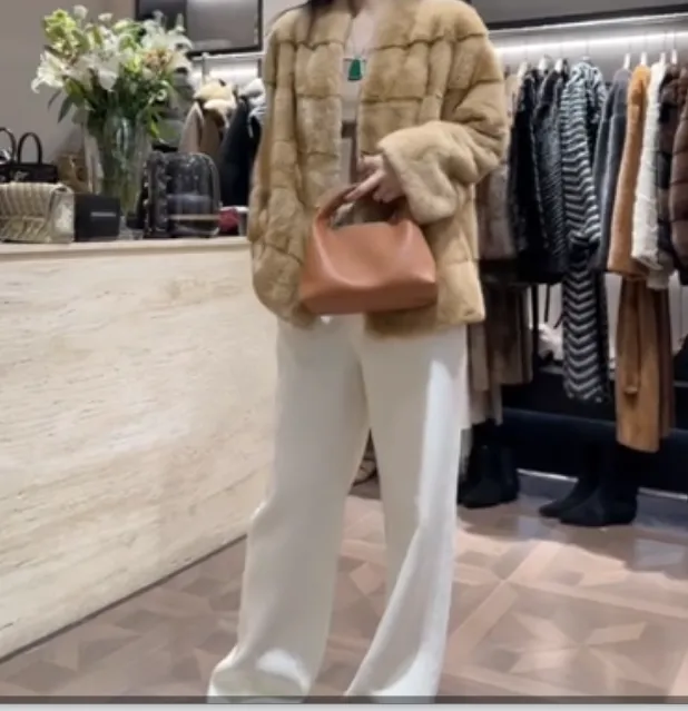 2025冬季时尚潮流百搭精品女装乖wxO2A2