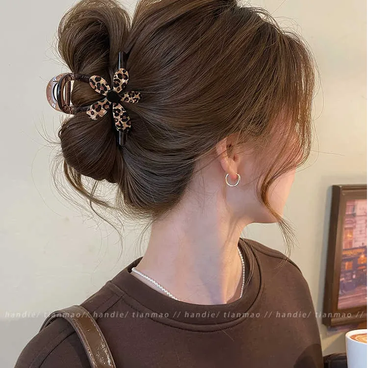 气质豹纹花朵发夹抓夹女2025新高级感后脑勺盘发大号发量大鲨鱼夹