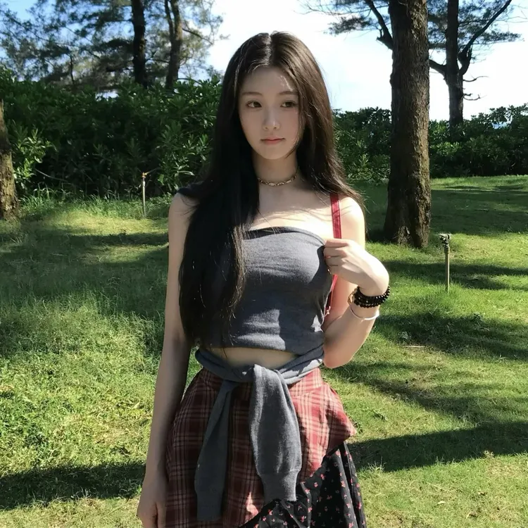 2025夏季新款时尚打底吊带背心气质显瘦性感辣妹外穿洋气休闲百搭