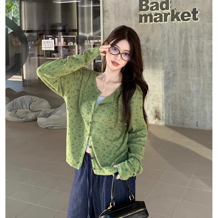 韩系氛围感圆领碎花针织开衫女春秋季2025新款绿色薄款单排扣外套