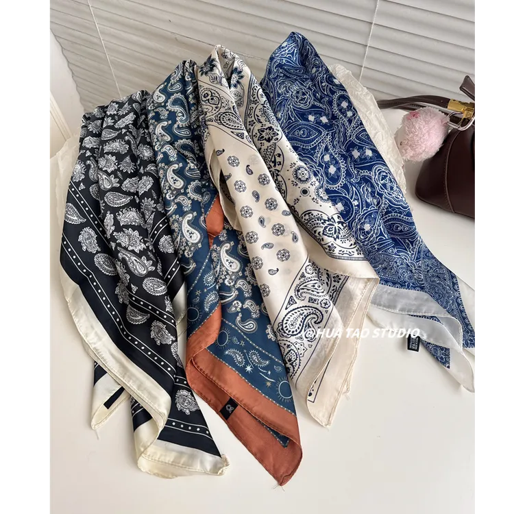 老钱风搭配复古时髦腰果花丝巾女春秋仿真丝方巾百搭多用系腰围巾