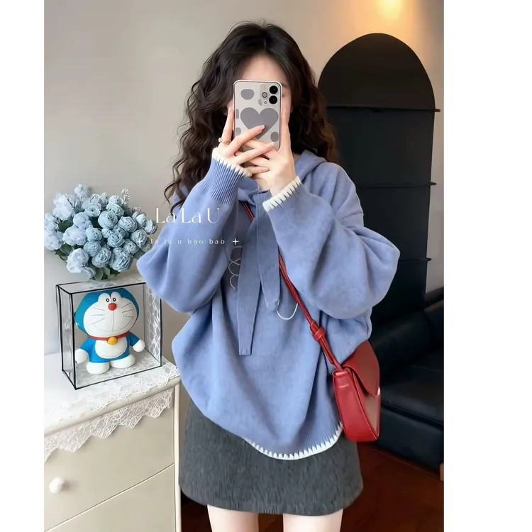 秋冬搭配2025韩系穿搭慵懒百搭蓝色连帽针织上衣