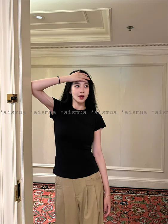 aismua 夏季修身显瘦圆领上衣正肩运动短袖 宅女同款