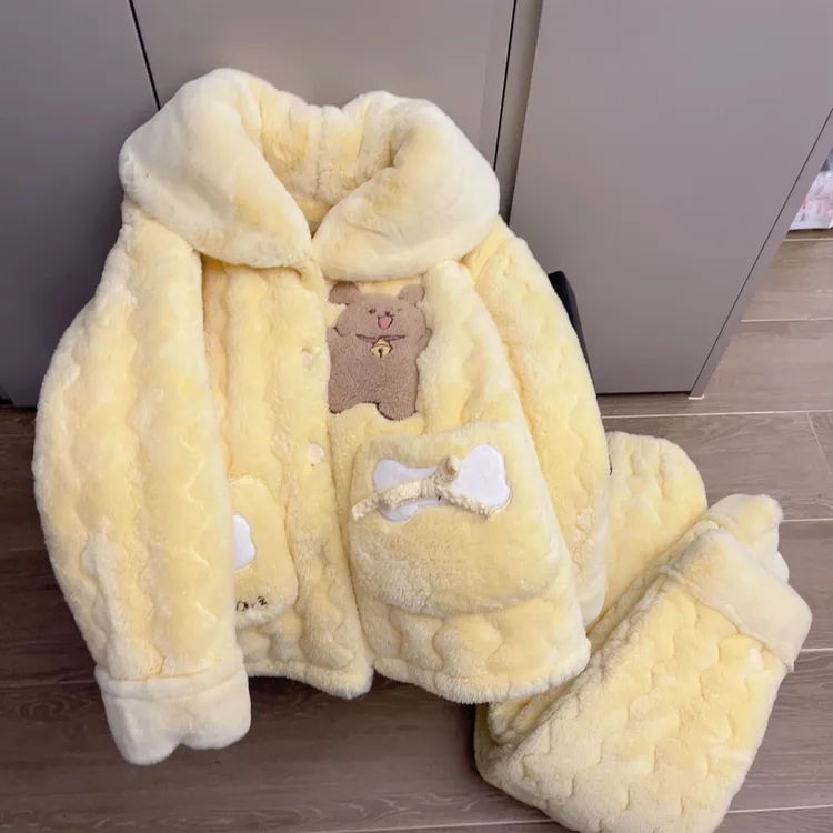 三层夹棉加厚睡衣女款秋冬季珊瑚绒保暖加绒可外穿长袖家居服套装