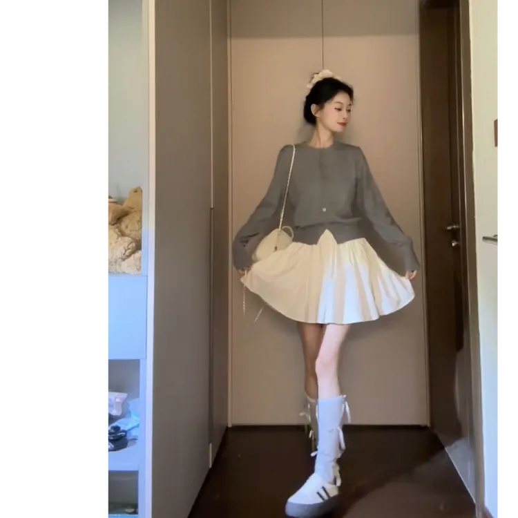 2025早春时尚新款洋气通勤慵懒风针织长袖上衣法式小众显瘦裙子女