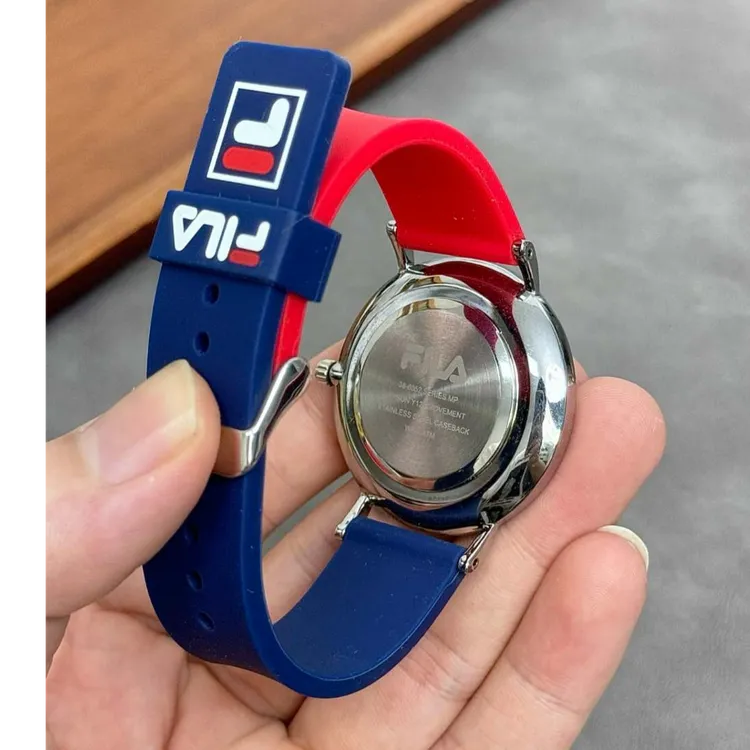 FILA斐乐手表经典红蓝配色初高中生防水运动石英腕表给孩子的礼物