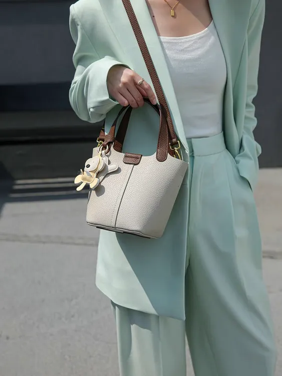 迷你牛皮水桶包2025新款简约小清新手提包8810菜篮子包单肩斜挎包