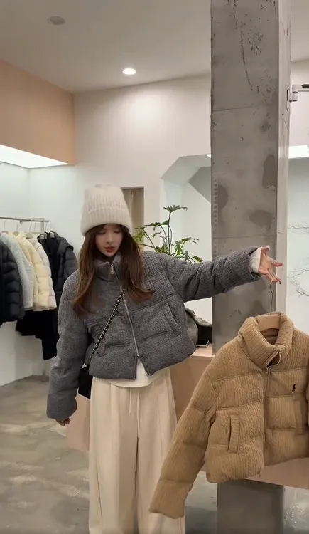 韩式休闲百搭立领小马刺绣短款女2025冬季保暖加厚面包服外套