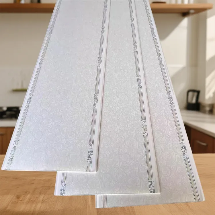 pvc长条吊顶扣板塑料天花板用于客厅卧室厨房卫生间自装装饰材料