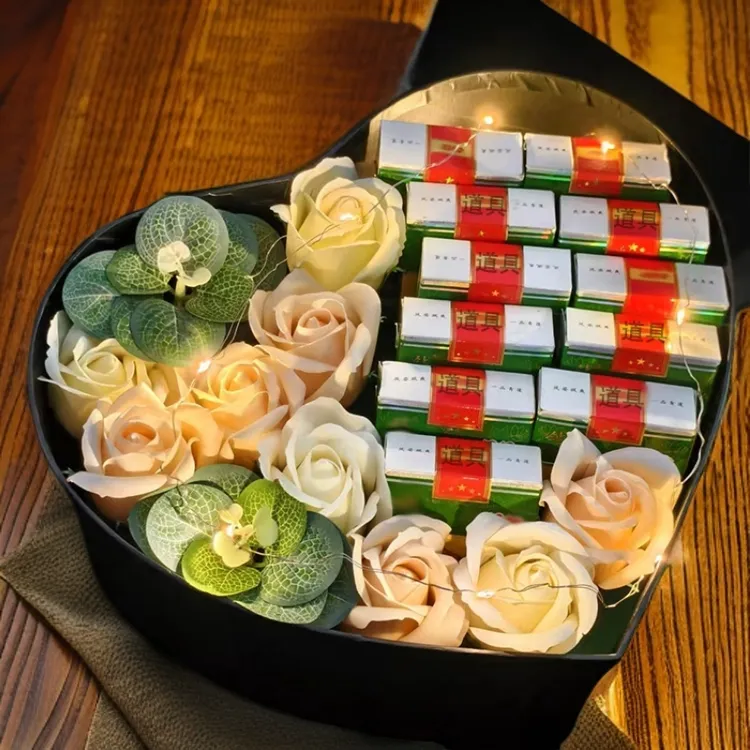 爱心礼盒情人节永生玫瑰花装烟礼盒送男友老公父亲生日礼物diy