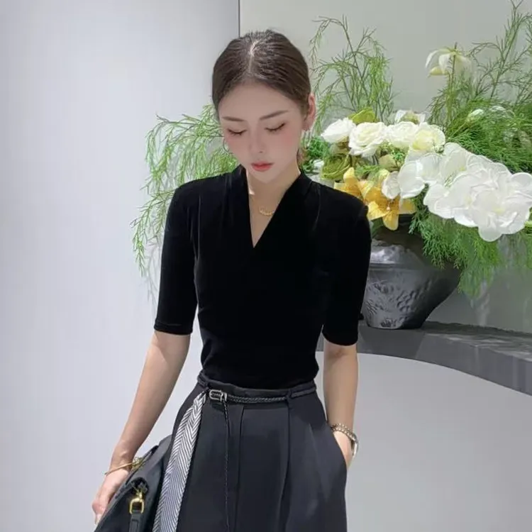 黑色金丝绒长袖女春秋欧货漂亮小衫深V领露锁骨t恤修身打底上衣
