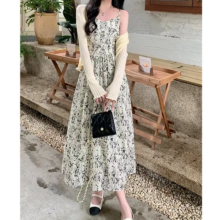 法式时尚洋气雪纺长裙子女2025早秋新款碎花吊带裙简约气质连衣裙