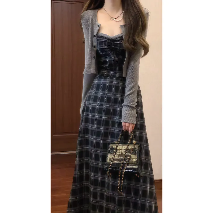 秋冬2025格纹内搭吊带+半身裙+打底内搭两穿针织衫上衣三件套9798