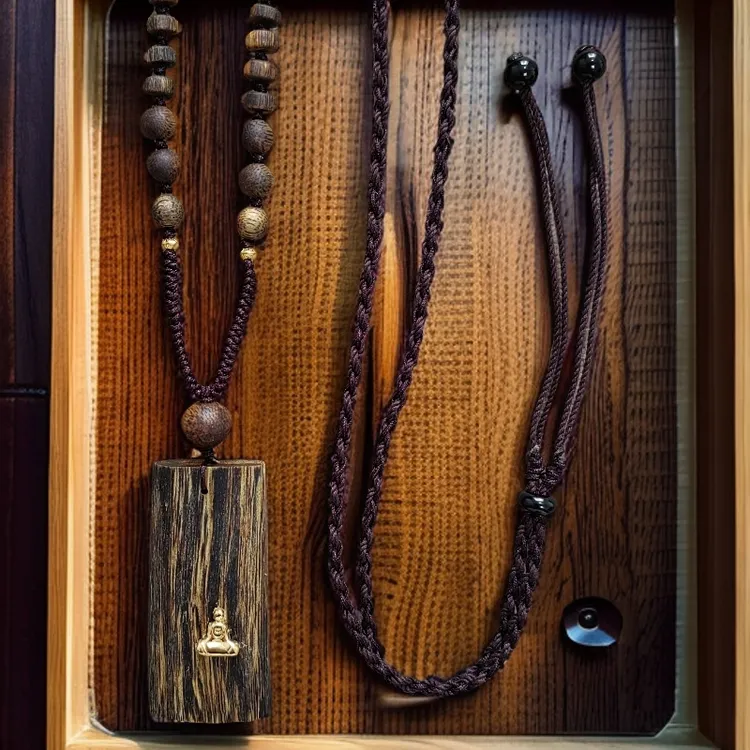 沉香奇楠沉香平安无事牌 手工编绳精工制作 多样性发货一条