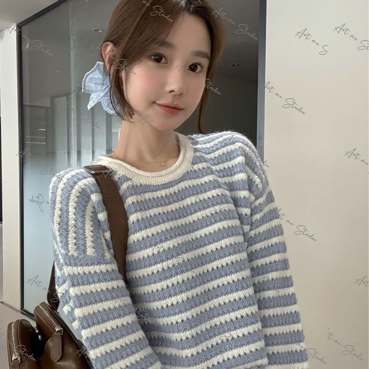 【ART ME】条纹纹理细腻又有腔调配色自带清冷氛围感两色上衣w24502