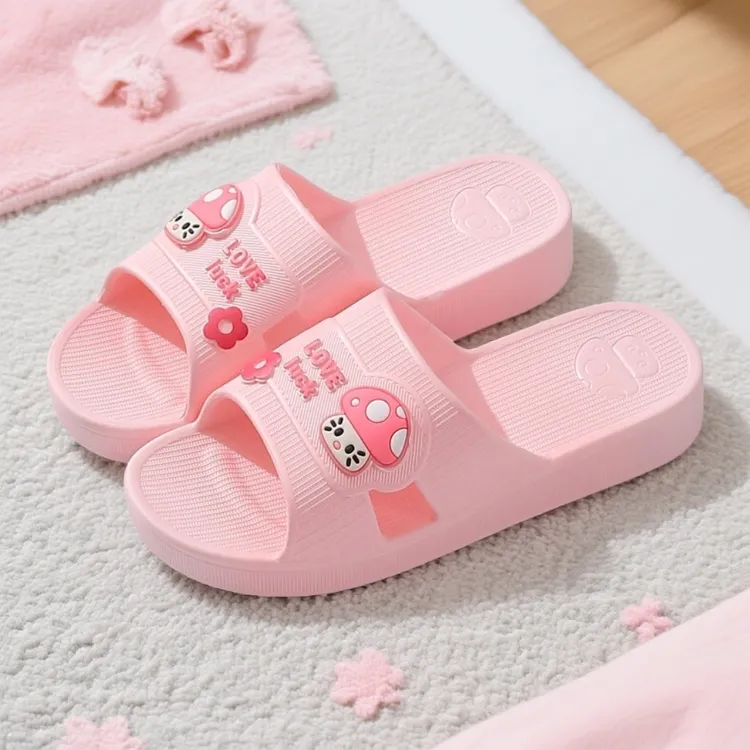 夏季凉拖鞋女防滑厚底镂空卡通可爱居家用拖鞋软底舒适浴室冲凉拖