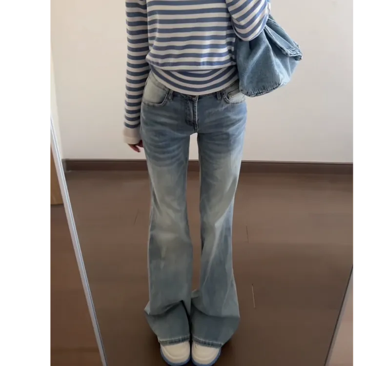 复古冰蓝微喇牛仔裤女设计感百搭修身马蹄裤子2025美式显瘦喇叭裤