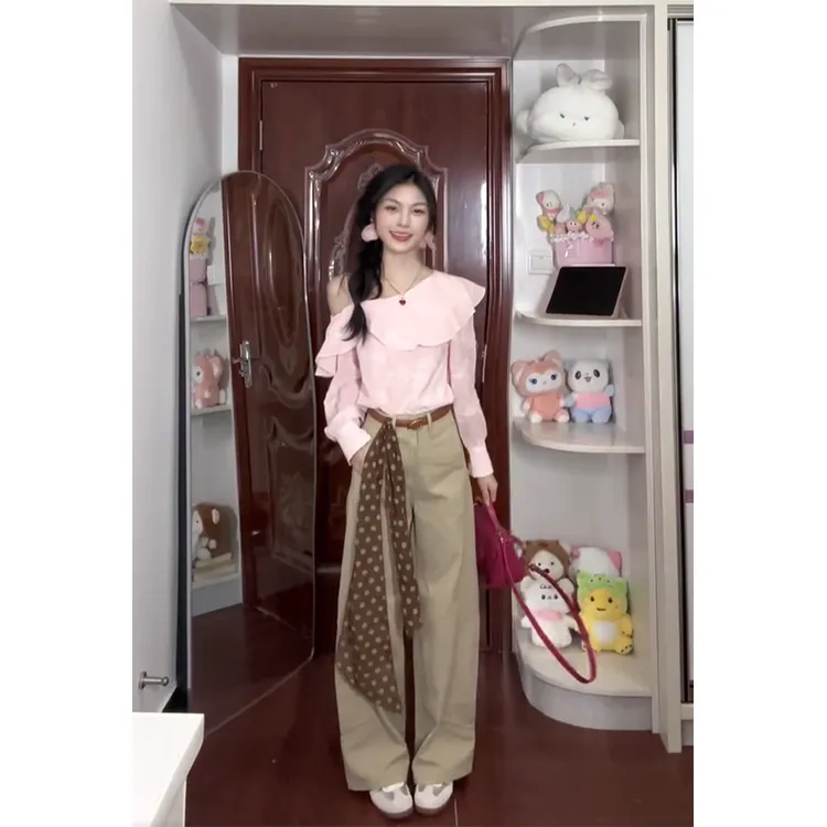 2025秋季新款设计感斜领长袖绣花荷叶边青春时尚上衣韩系休闲裤