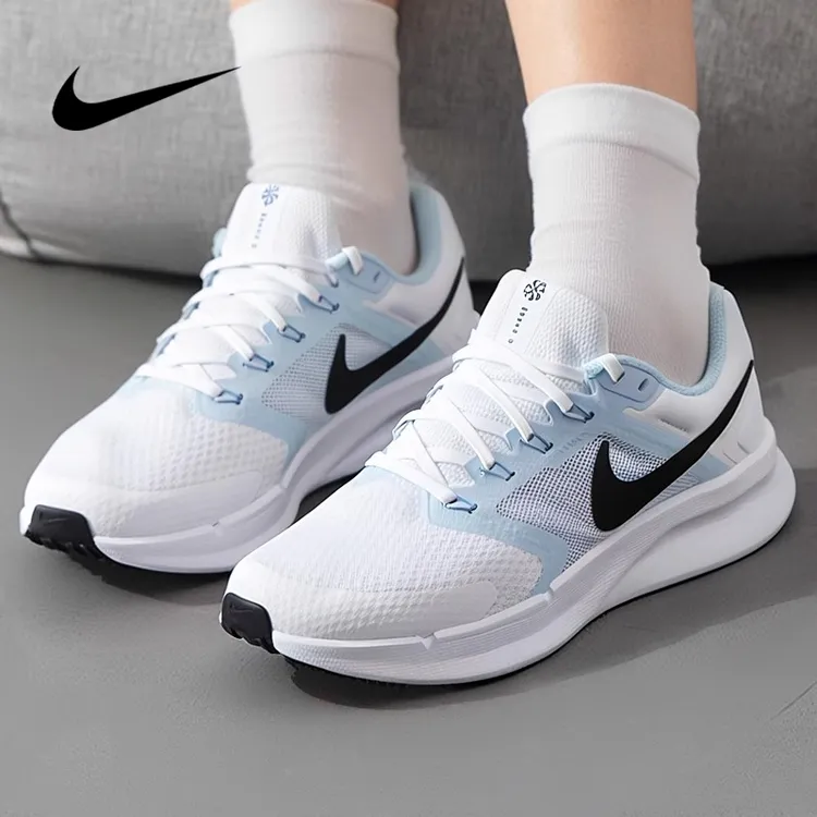 NIKE/耐克女春季跑步鞋女鞋RUN SWIFT 3透气减震运动鞋轻便休闲鞋