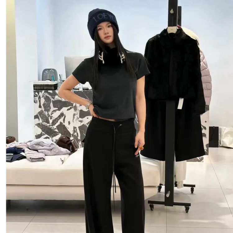 圆领女款美拉德风百搭打底衫女小众炸街高级感女装入冬漂亮衣服