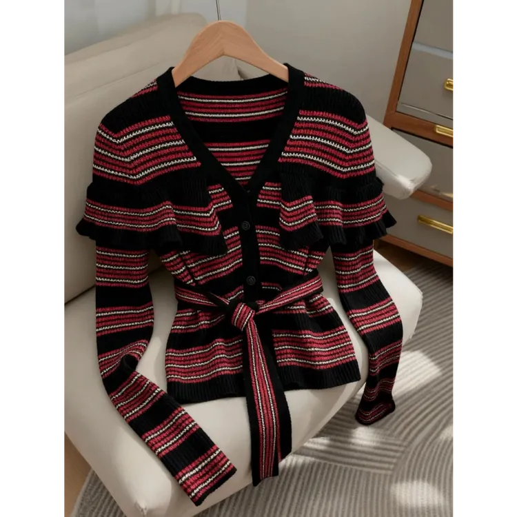 2025秋季新款洋气设计感小众超好看撞色条纹时尚复古针织衫女爆款