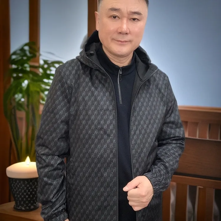 男士连帽夹克两面穿时尚百搭舒适外套潮流简约设计9885玲