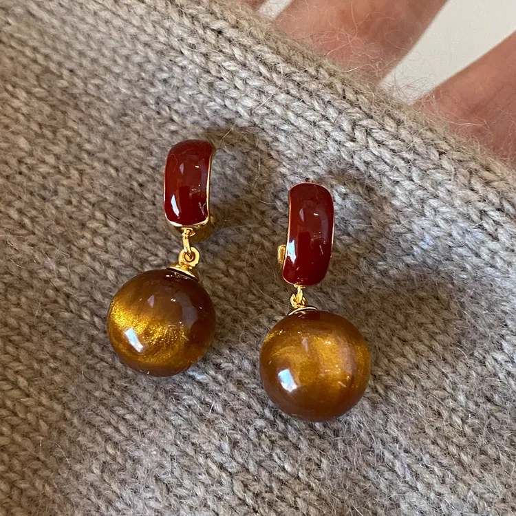 铜合金耳饰 美拉德复古红色滴油耳钉女款秋冬耳环轻奢高级感耳饰 